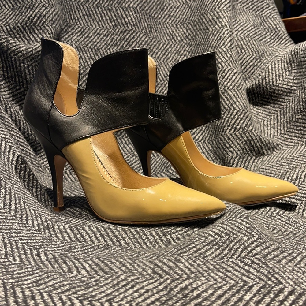 Jean Michael Cazabat nude patent leather/black leather cuff heel